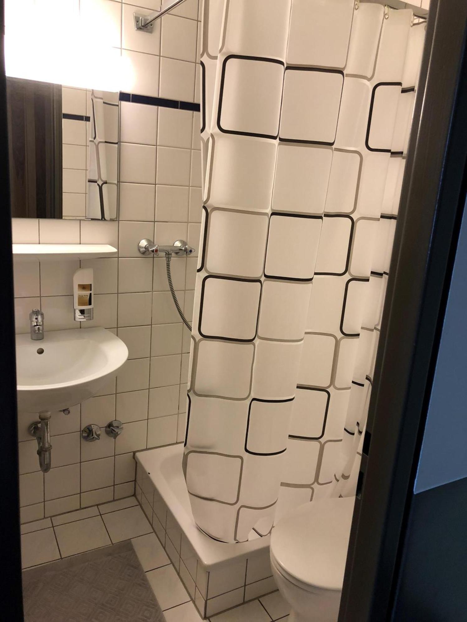 Bayrischer Hof Krefeld Quarto foto